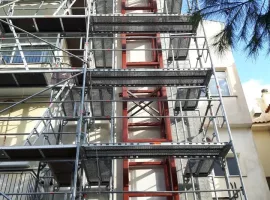 Σιδηροκατασκευή Φρεατίου και Υδραυλικός ανελκυστήρας KLEEMANN σε Πολυκατοικία στην Πεύκη