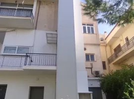 Σιδηροκατασκευή Φρεατίου και Υδραυλικός ανελκυστήρας KLEEMANN σε Πολυκατοικία στην Πεύκη