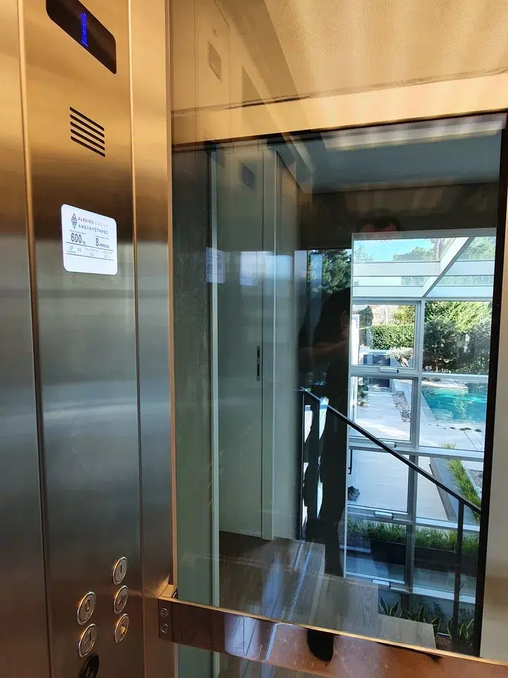 Υδραυλικός ανελκυστήρας Kleemann σε μονοκατοικία στην Εκάλη